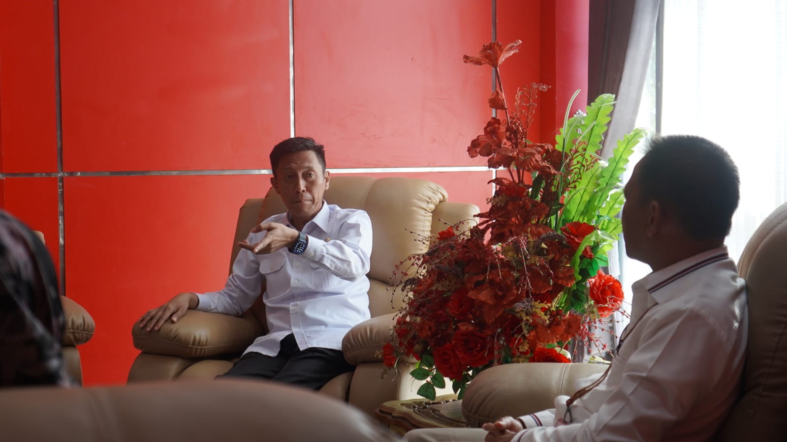 Qirq yoshli mast ayol bilan jinsiy aloqani tomosha qiling Porno Rocco Siffredi biseks